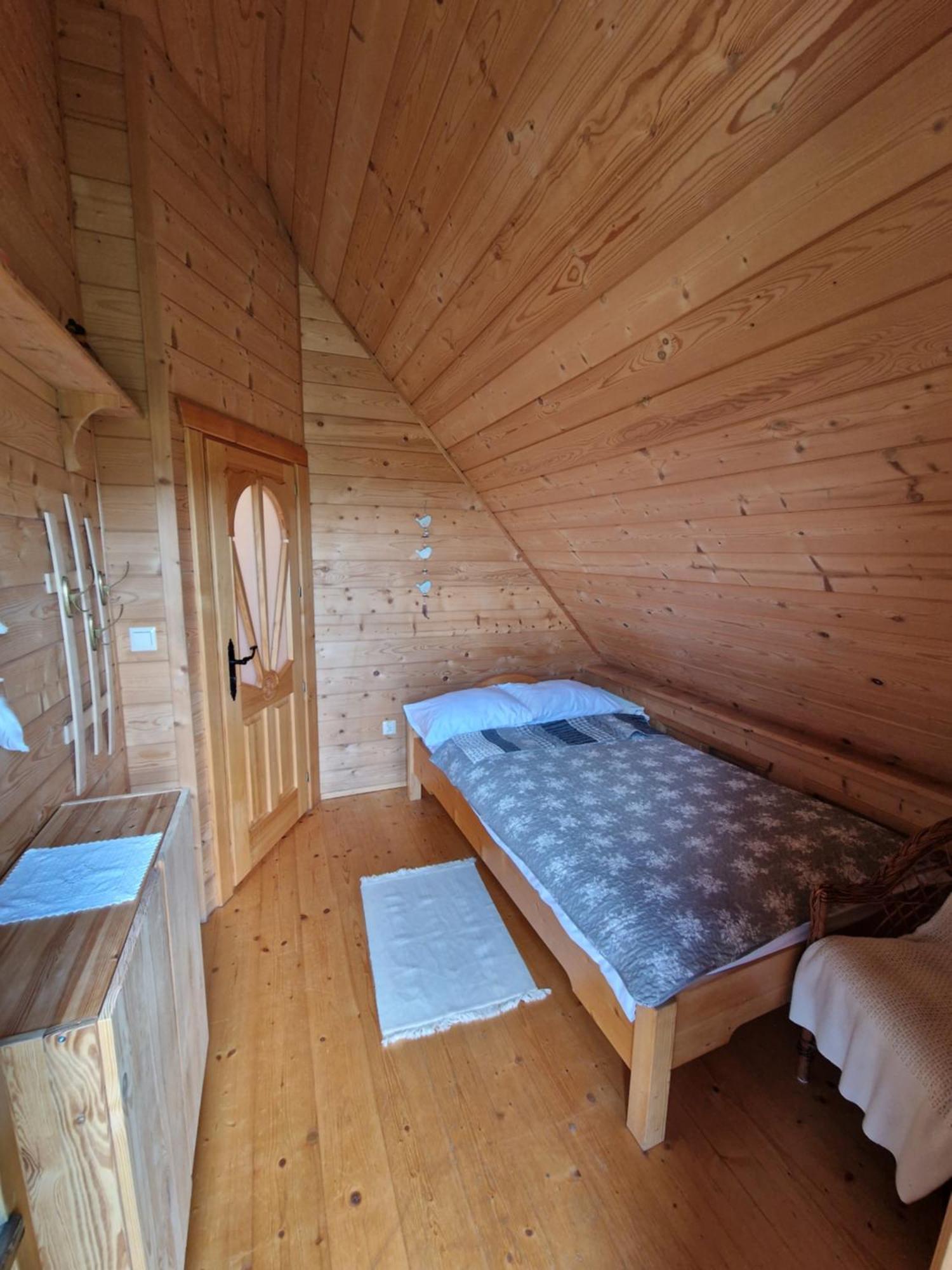 Dom Letnisowkowy Basiowka Bodzentyn